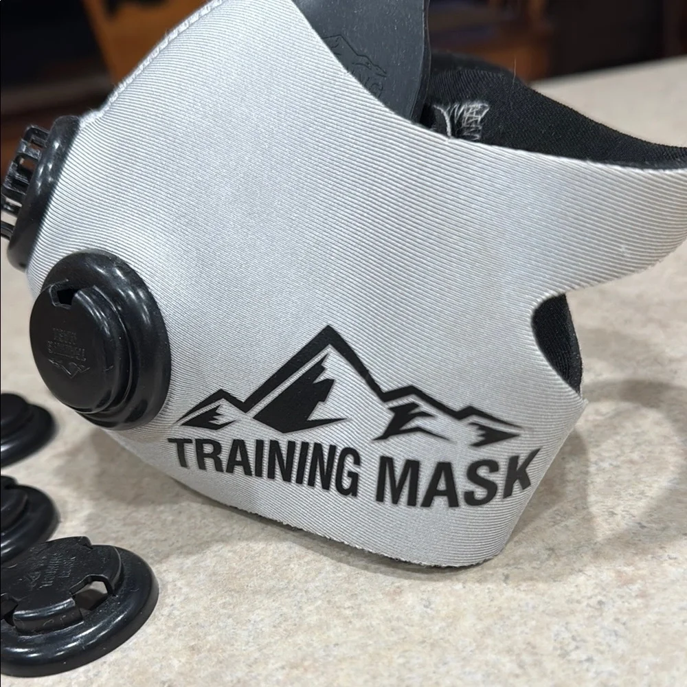 Training Mask with Black Filters